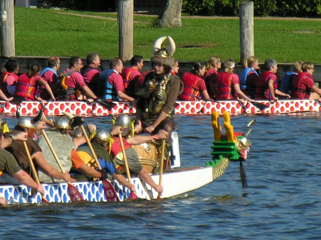 Dragon Boats Oshkosh WI on Fox River