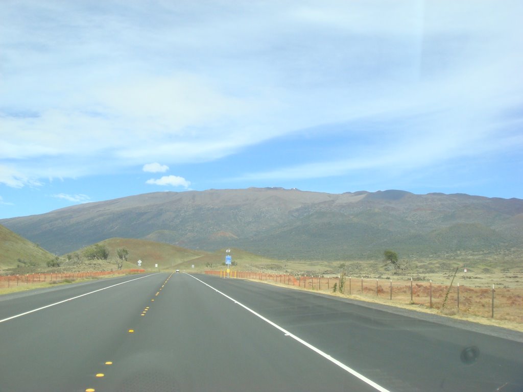 Mauna Kea from New Saddleback 200