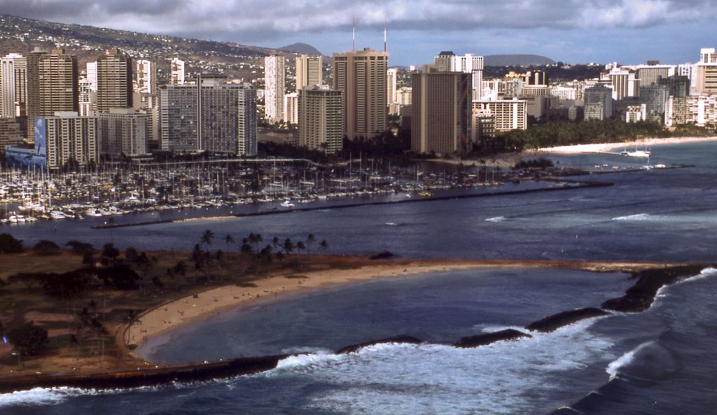 Waikiki Beach