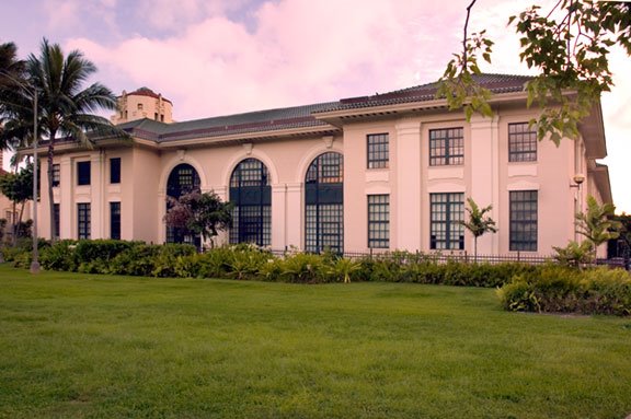 Hawaii State Library, backside, next to Iolani Palace