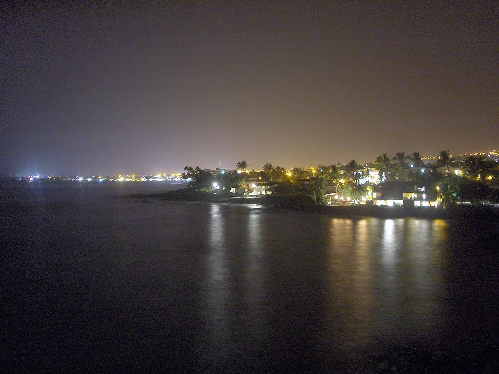 Kona at Night, looking north from Kona Sea Village Condos. 2007-06-09