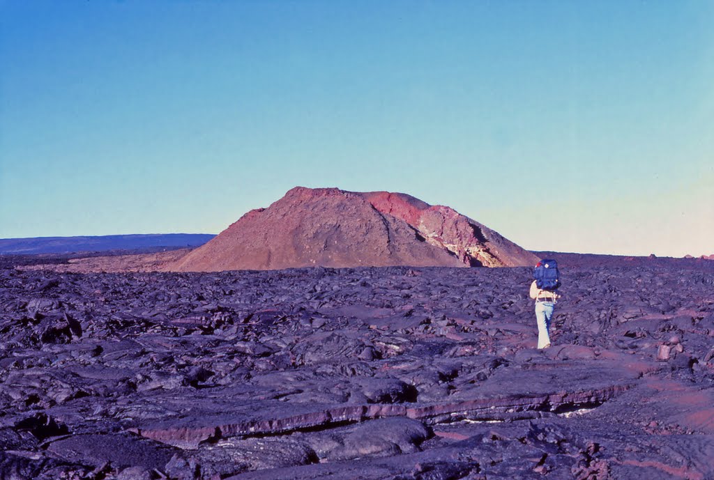 Trail along the NE Rift Zone.  The landscape changed somewhat in this area during the March 1984 eruption that extended from the caldera down the NE rift zone to 11,000 feet in elevation.