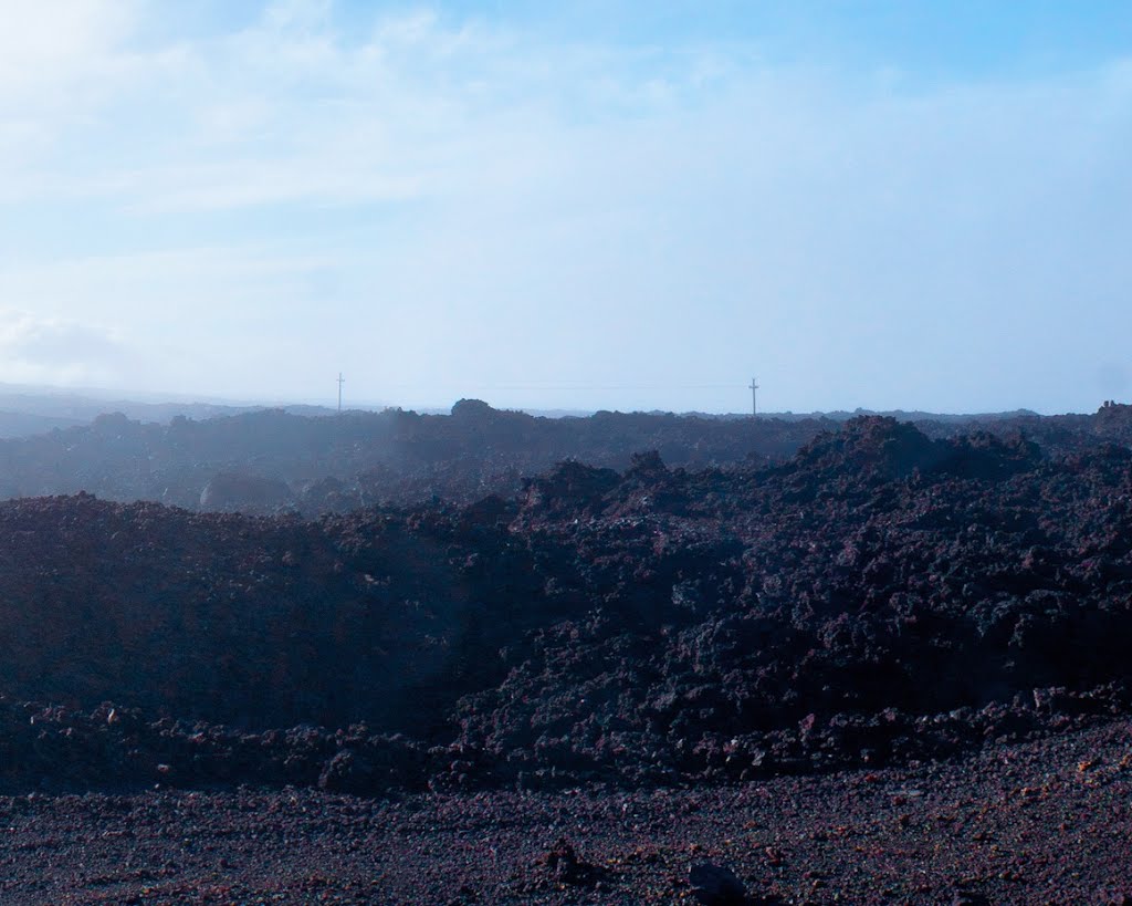Looking towards Hawaii - Mauna Loa - Lava Roadside 180 - nwicon.com