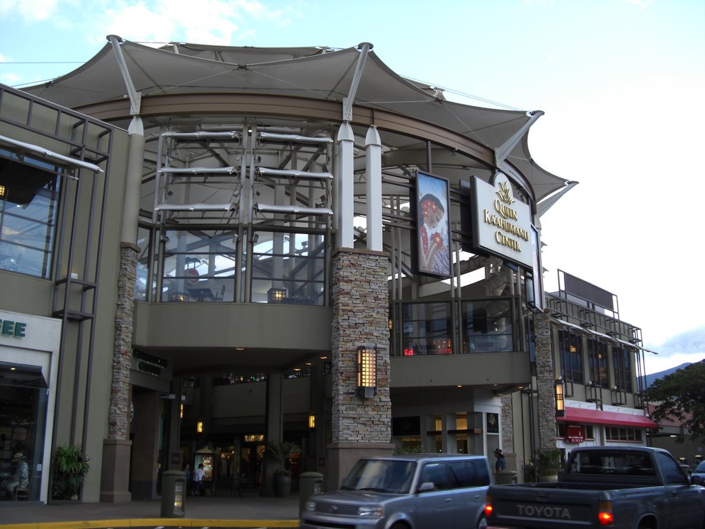 QUEEN KAAHUMANU CENTER
