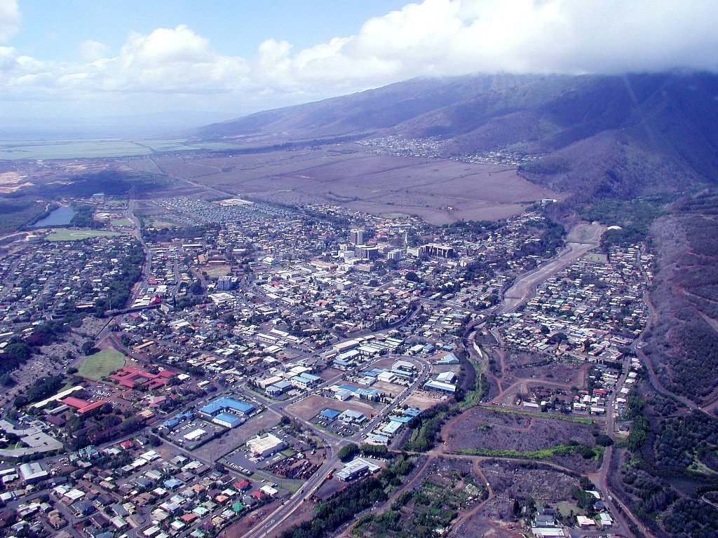 Helicopter view of Kahului towards the west