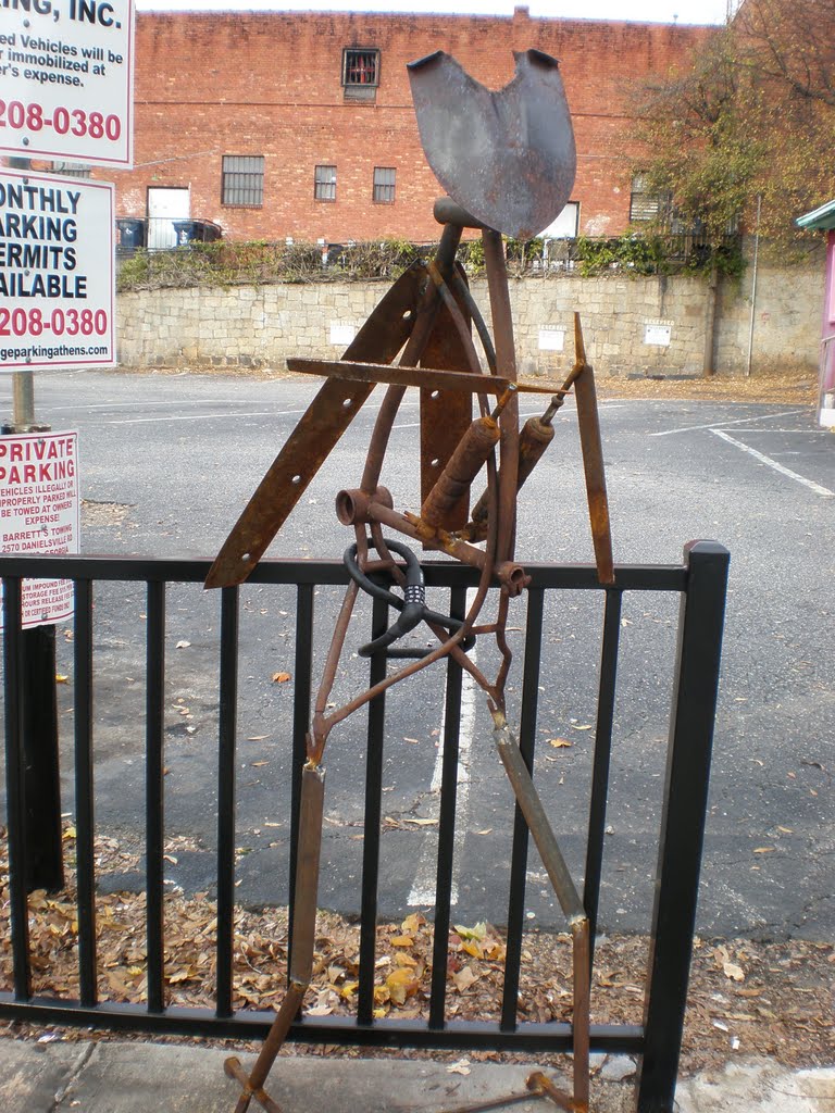 Praying Mantis Statue