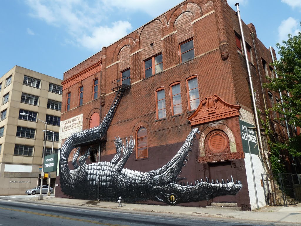 dramatic upside-down alligator mural on the side of a lovely old brick building, formerly the Star Hotel, now housing Atlanta Cleaners, 8-17-11