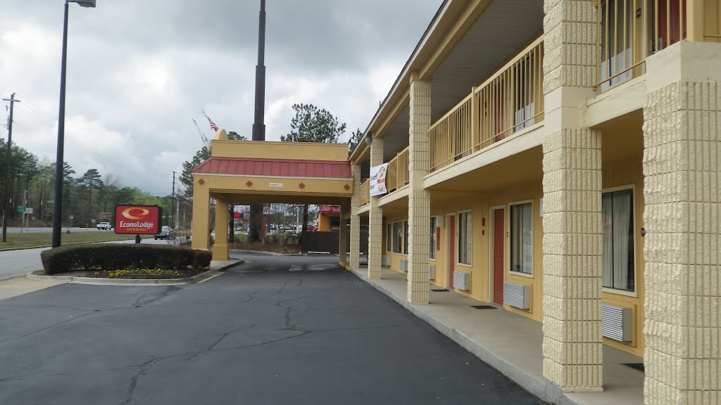 Econo Lodge Front