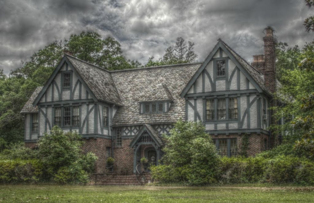Carter Ave, Woodruff House - Columbus GA