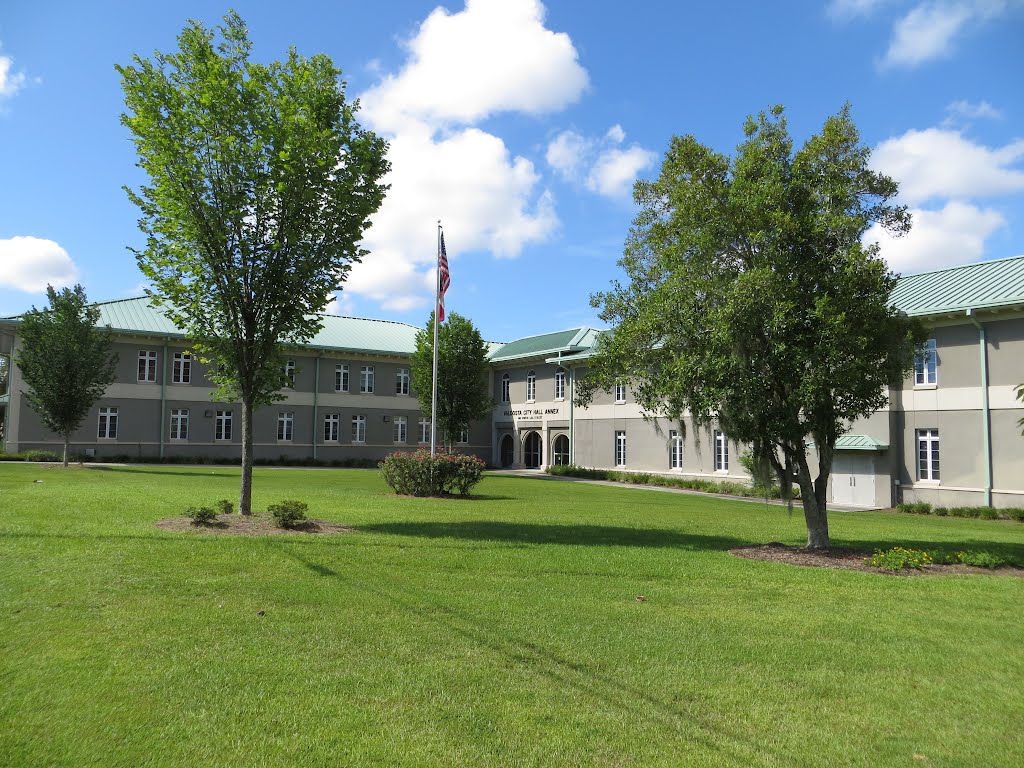Valdosta City Hall (07/2012)