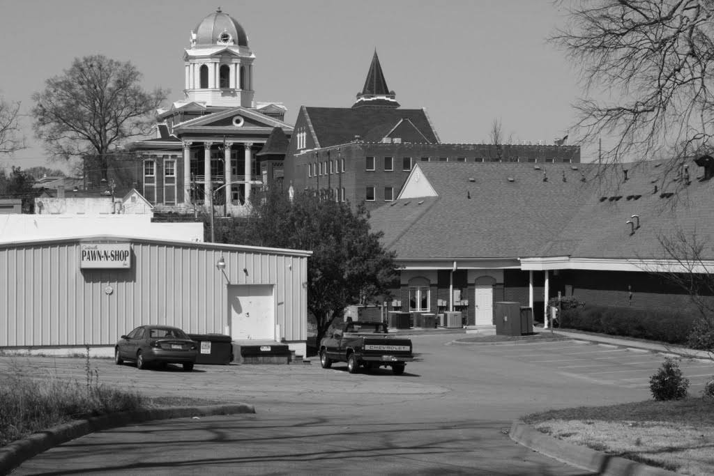 Looking towards the County Courthouse