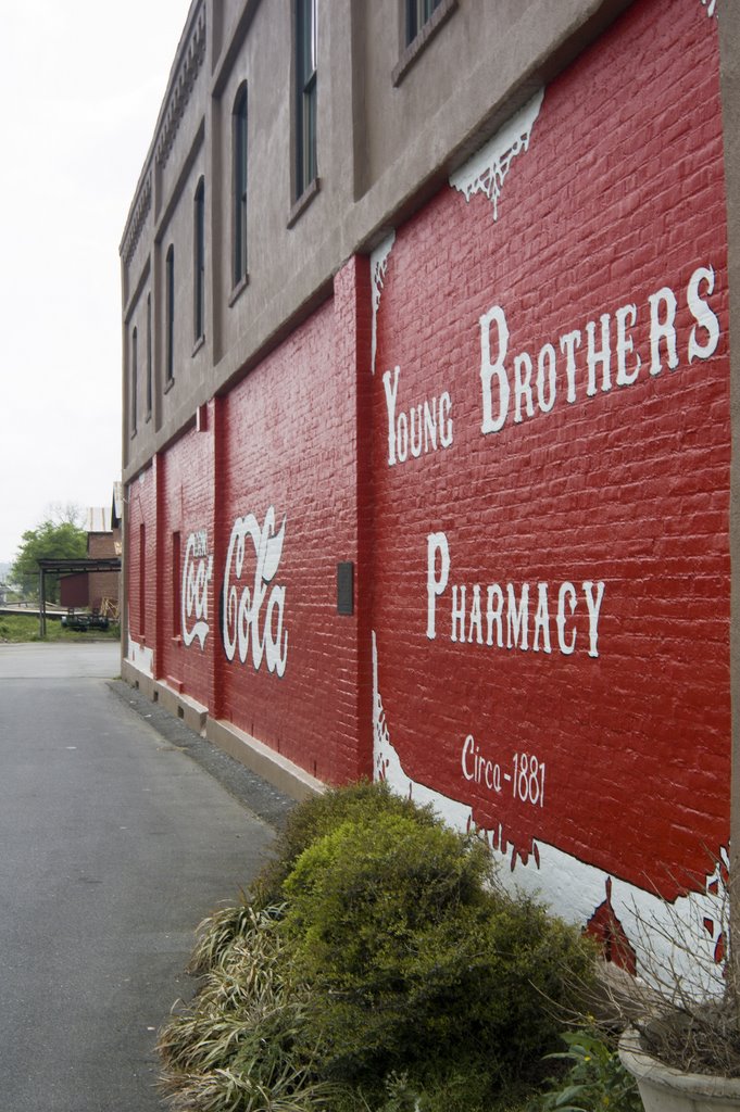 Oldest Outdoor Coca-Cola Sign at Young Brothers Pharmacy, 31 March 2007