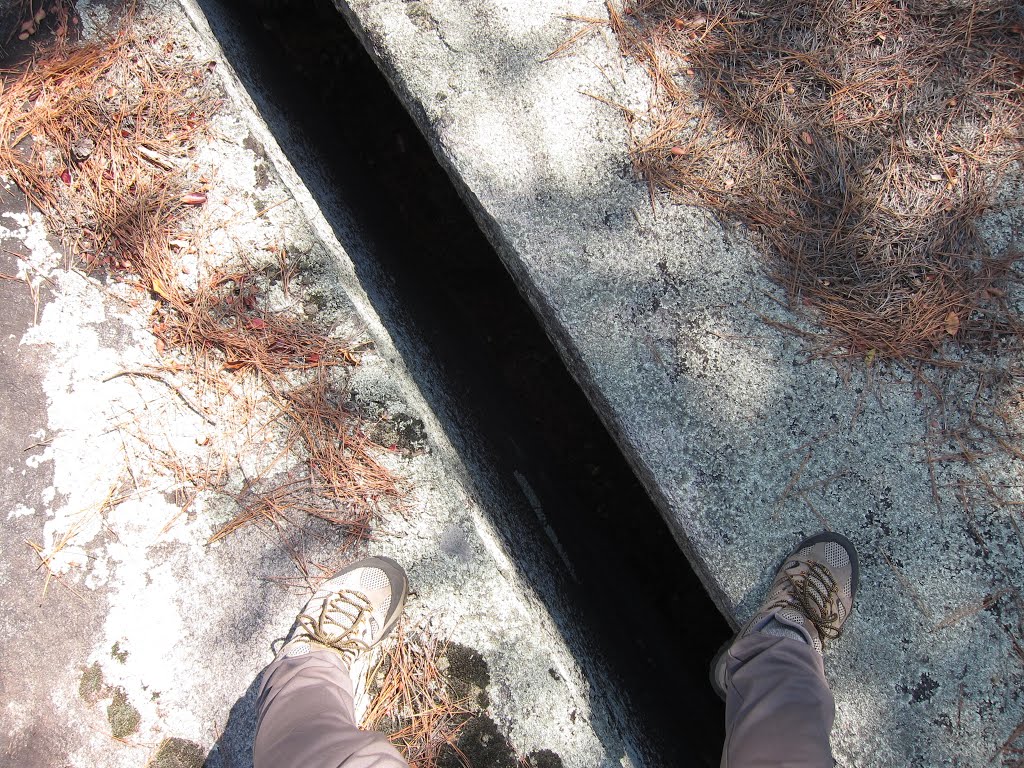 Stone Mountain Park Crevasse