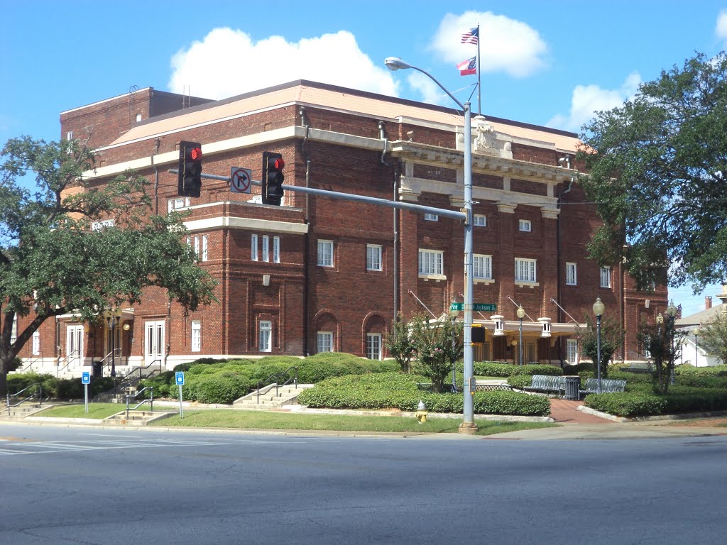 Albany Municipal Auditorium (SE corner)