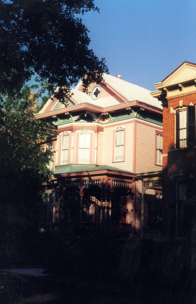 victortian, Savannah GA (9-1995) (forgot location)
