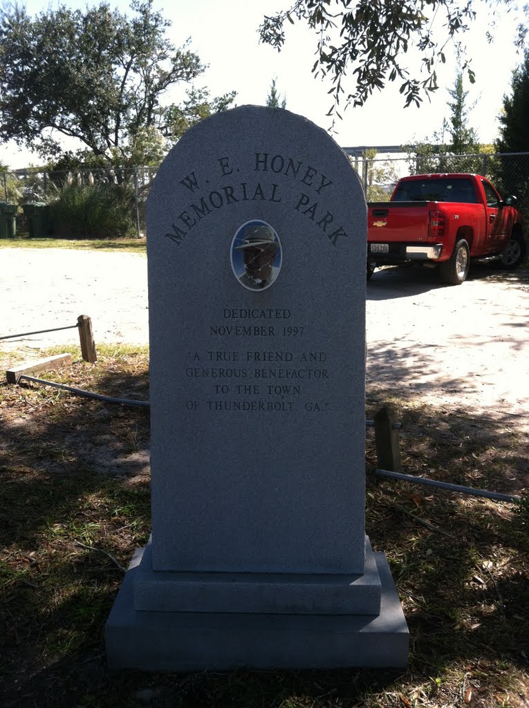 W.E. Honey Memorial Park Thunderbolt, United States