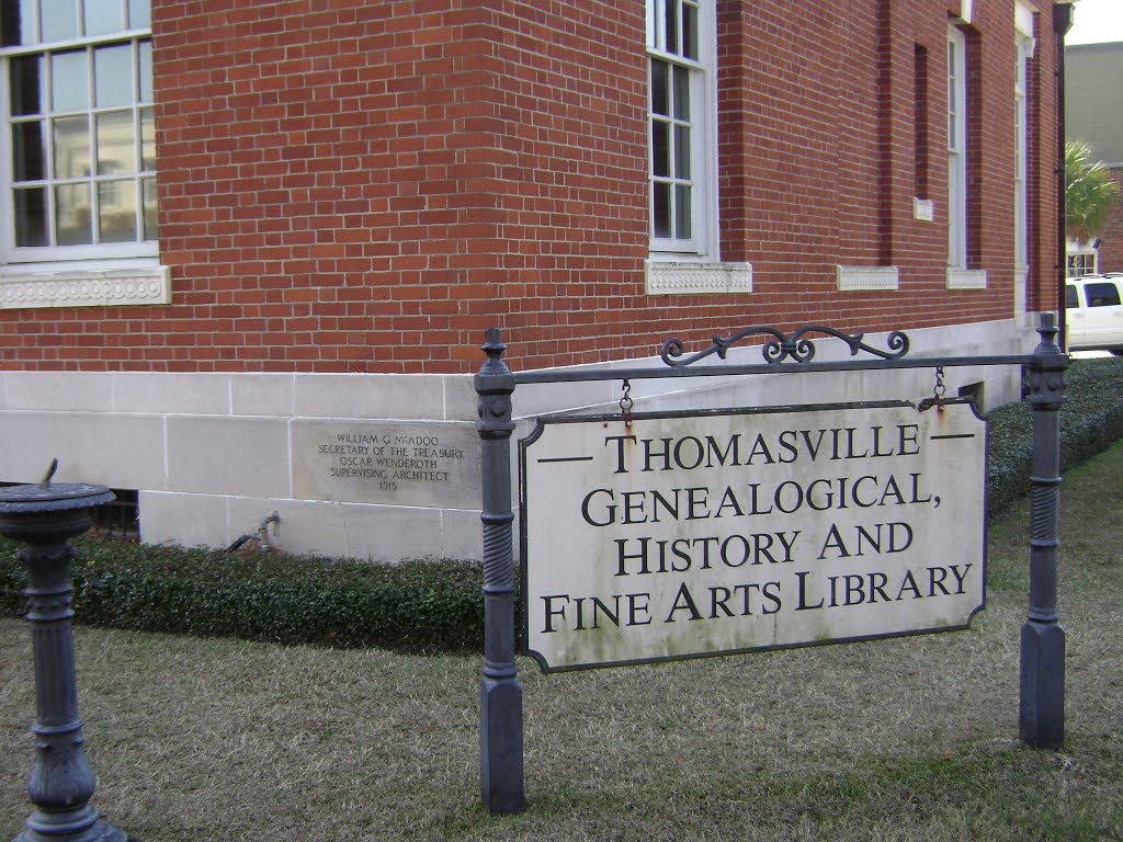 Thomasville Fine Arts Library sign