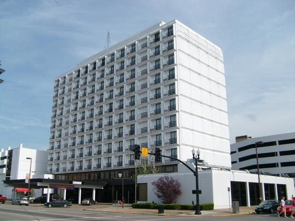 Pullman Plaza Hotel  Third Avenue Huntington