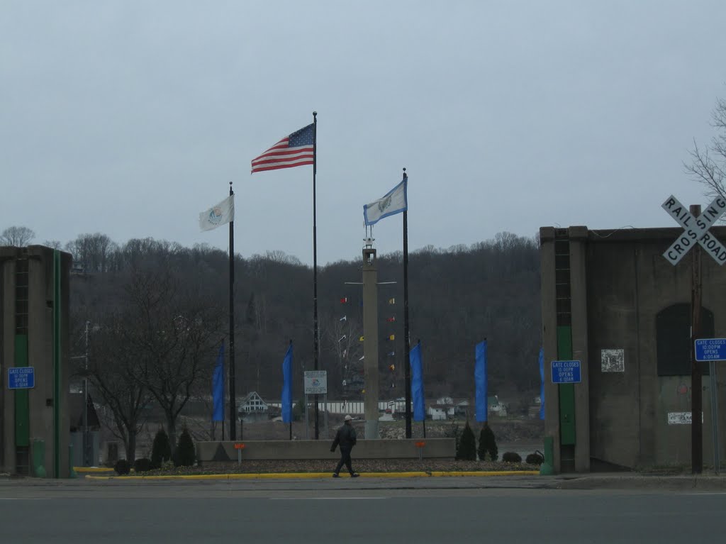 Approach Riverfront Park