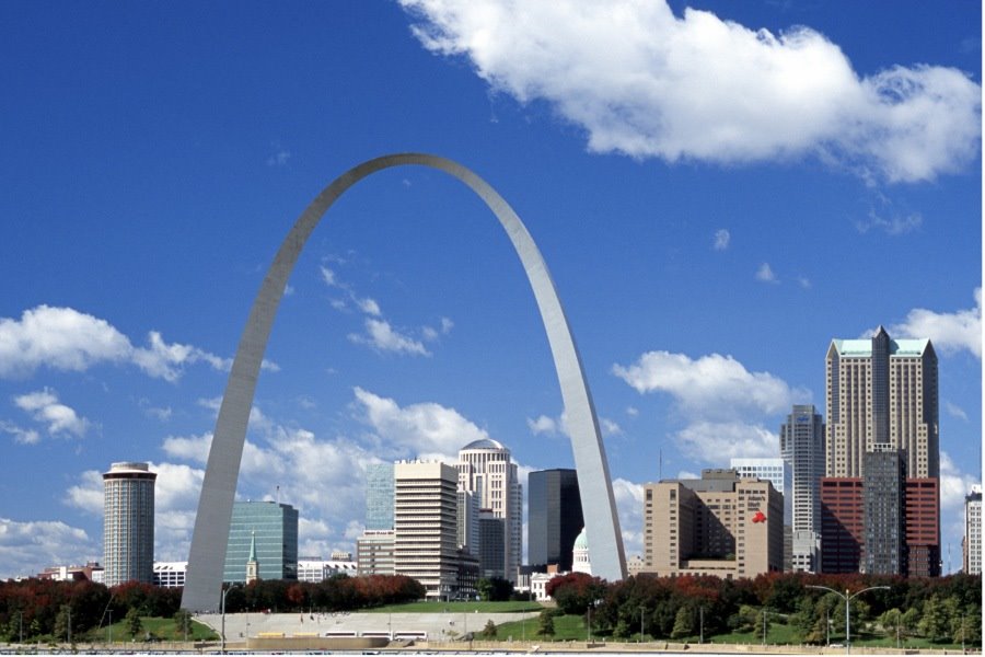 2003-10-14-StLouis Arch-View From Illinois