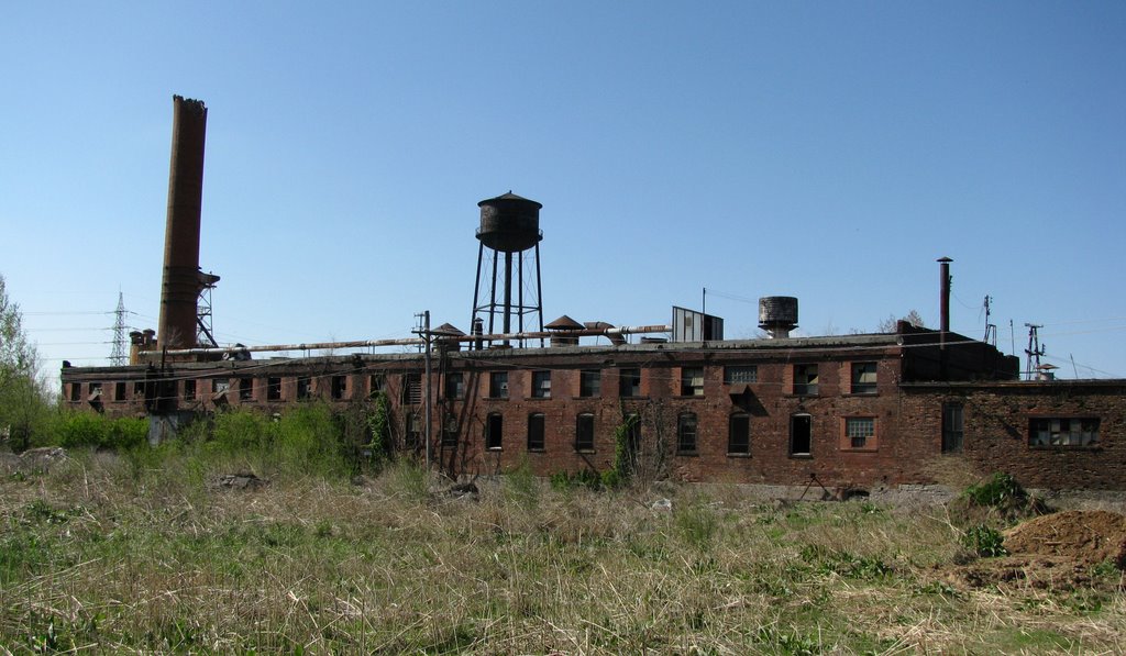 Abandoned Factory off of Broadway