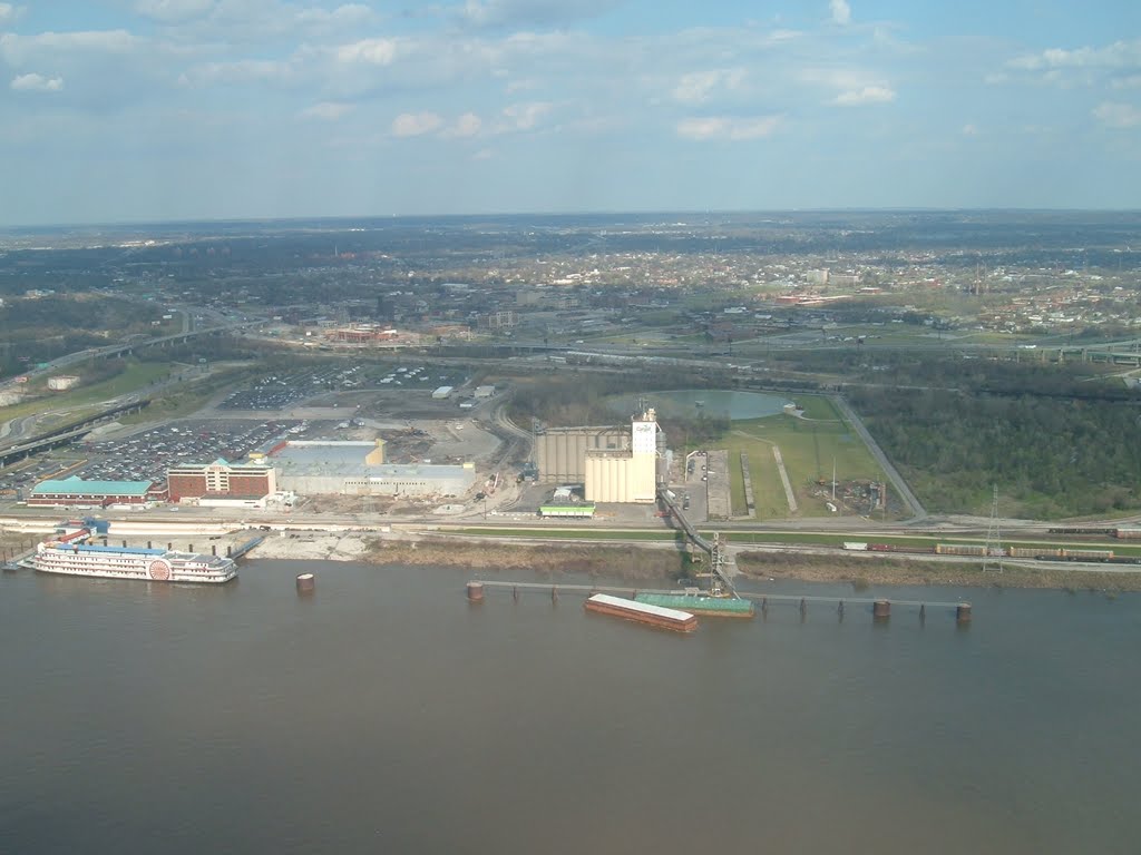 Apr 2007 - St. Louis, Missouri. The Illinois side of the river from atop the Gateway Arch.