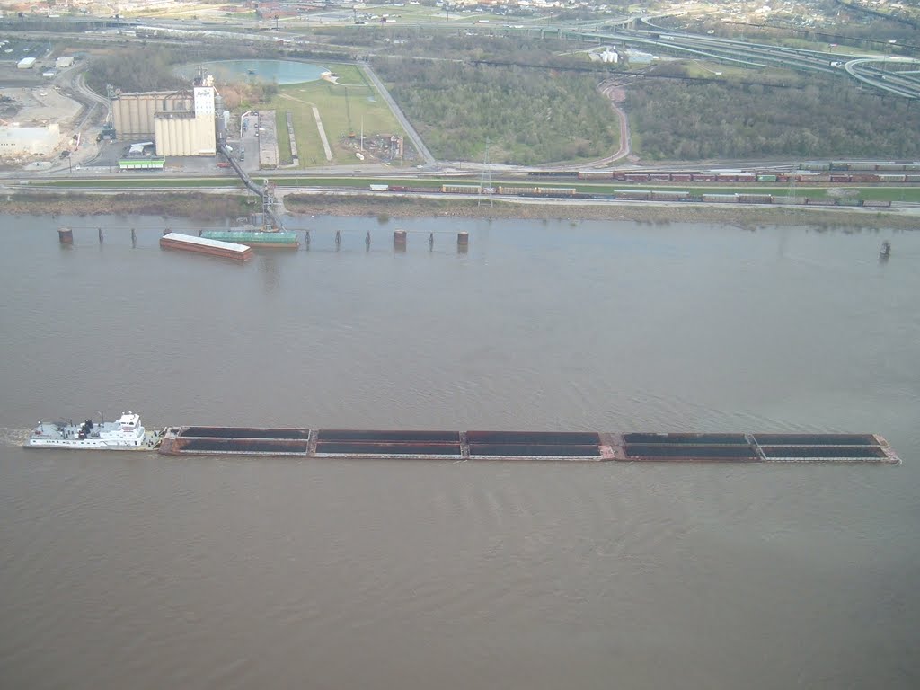Apr 2007 - St. Louis, Missouri. Barge on the Mississippi River.