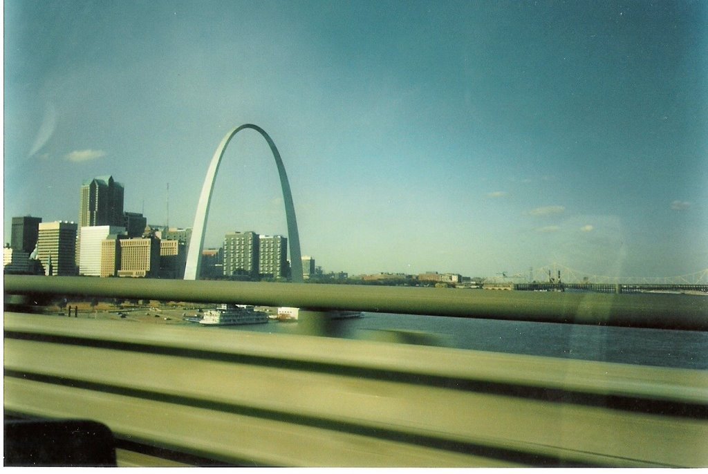 Saint Louis Arch, From Poplar Bridge