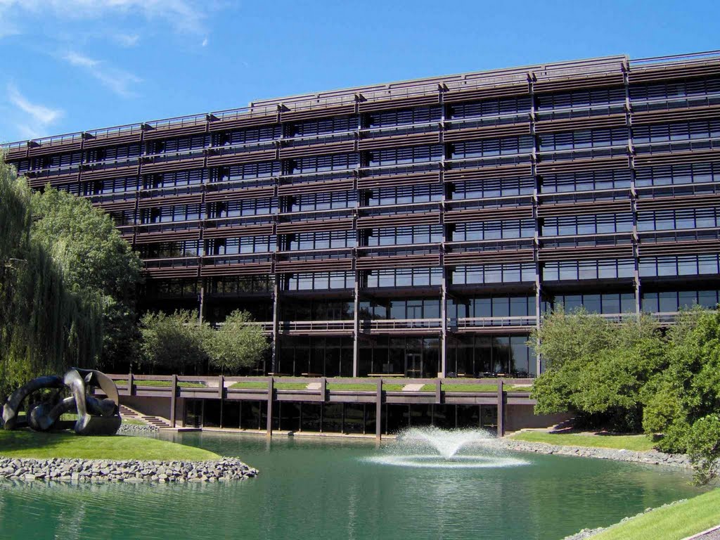Deere & Company World Headquarters, GLCT