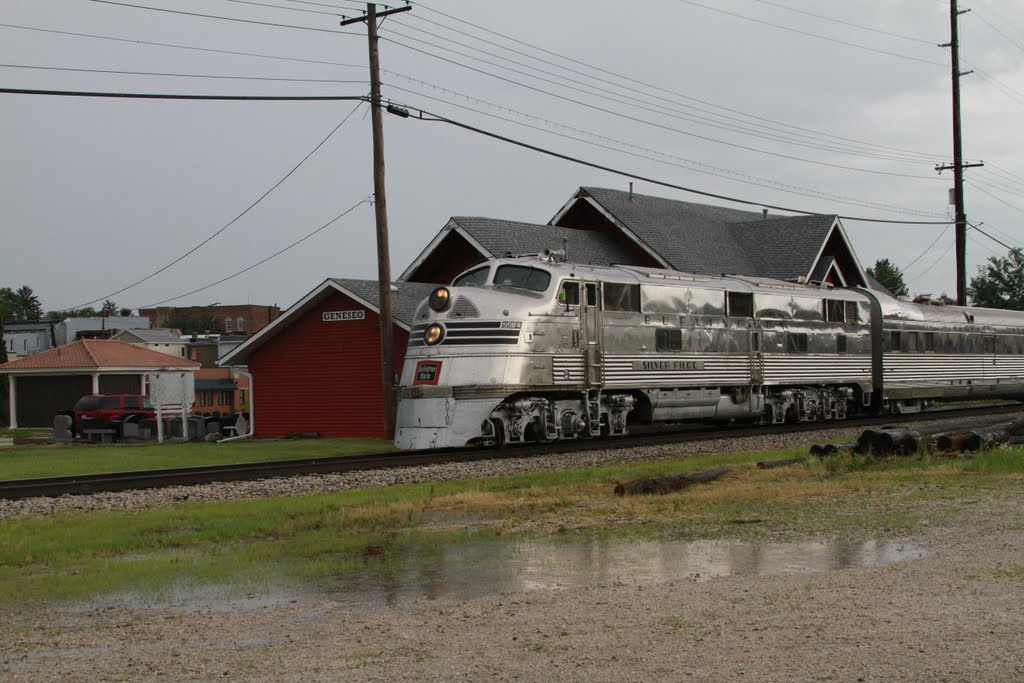 Nebraska Zephyr passes Geneseo, IL train depot, July 2011