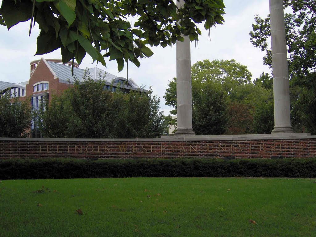 Illinois Wesllyan University, GLCT