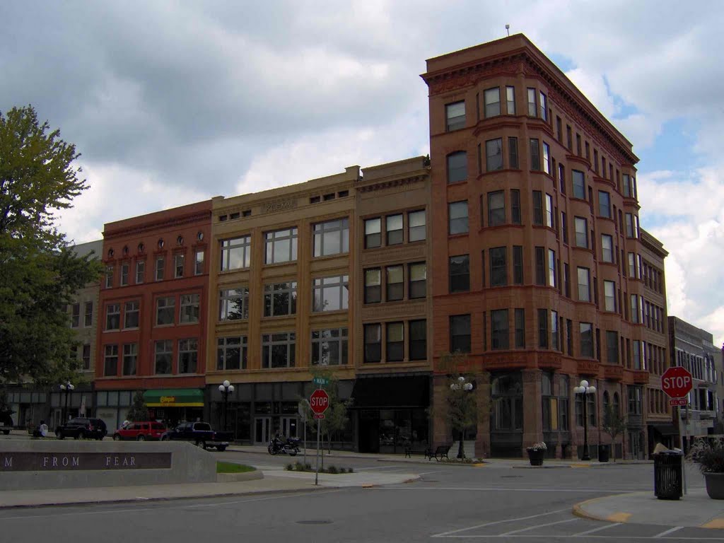 West Jefferson Street, GLCT