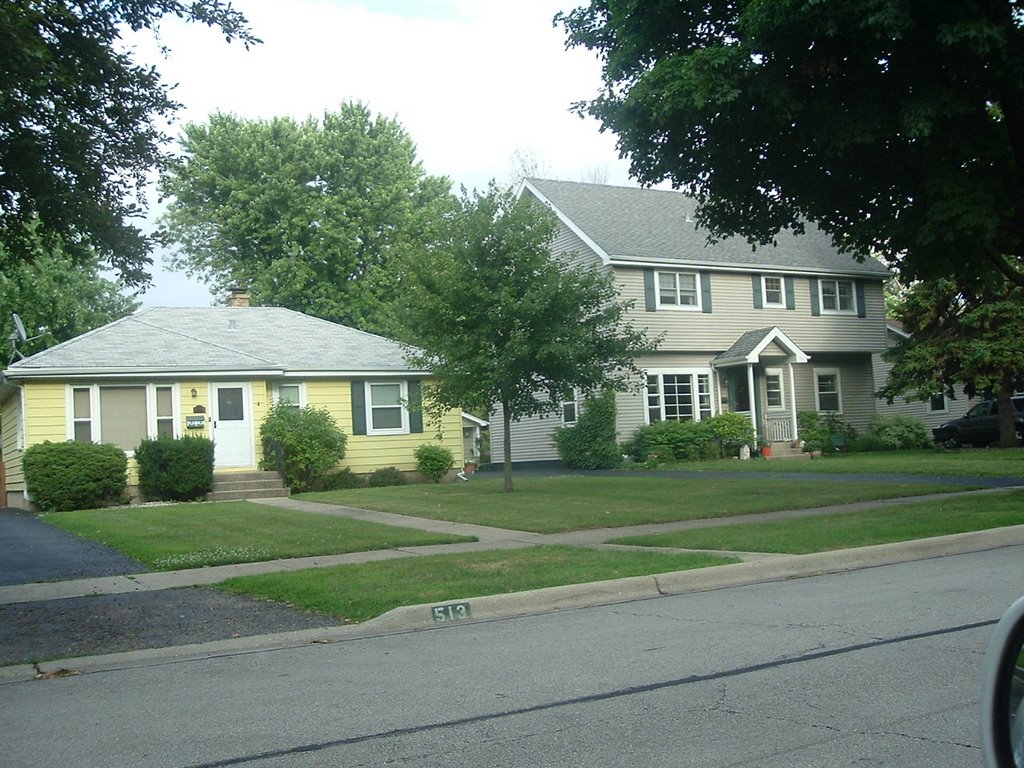 517 Chase, Lombard, IL