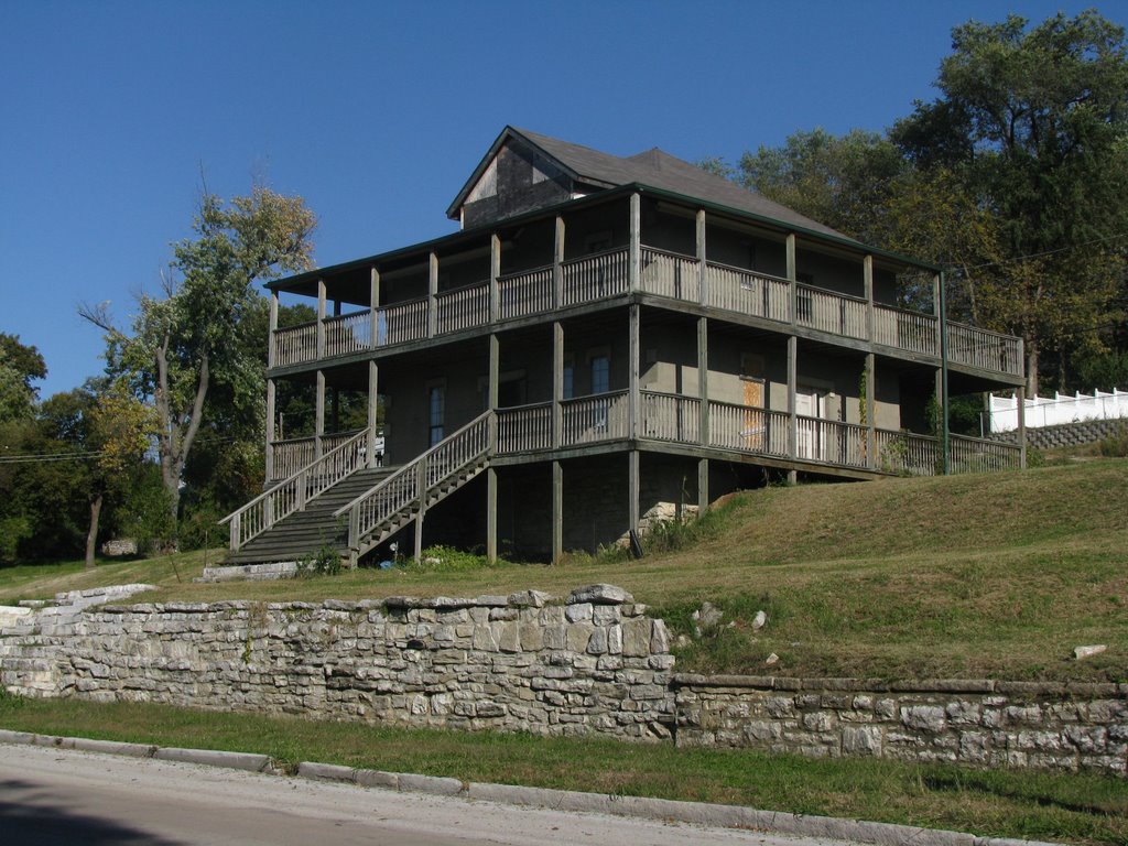 Old House on a Hill in Alton