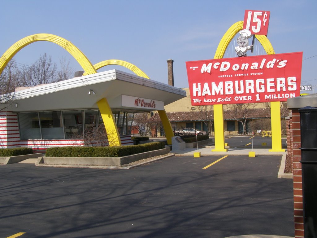 1st McDonalds restaurant - Des Plaines, IL