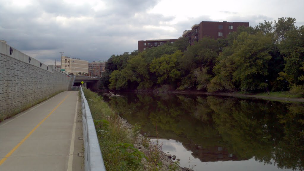 Des Plaines trail
