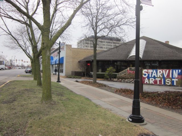 store in down town Des Plaines