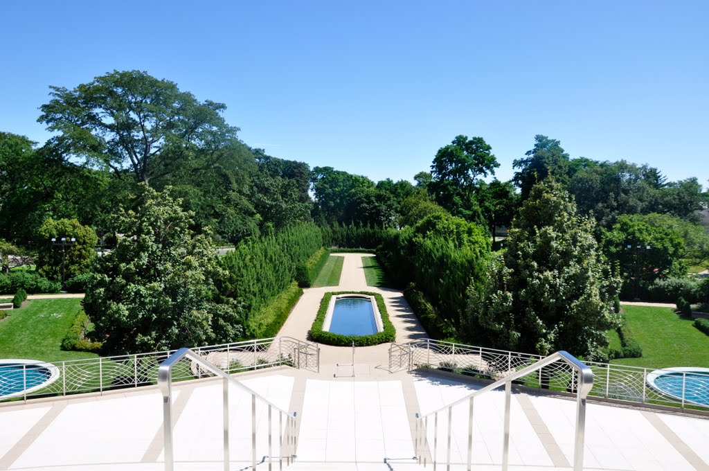 Wilmette - Bahai Temple, the garden