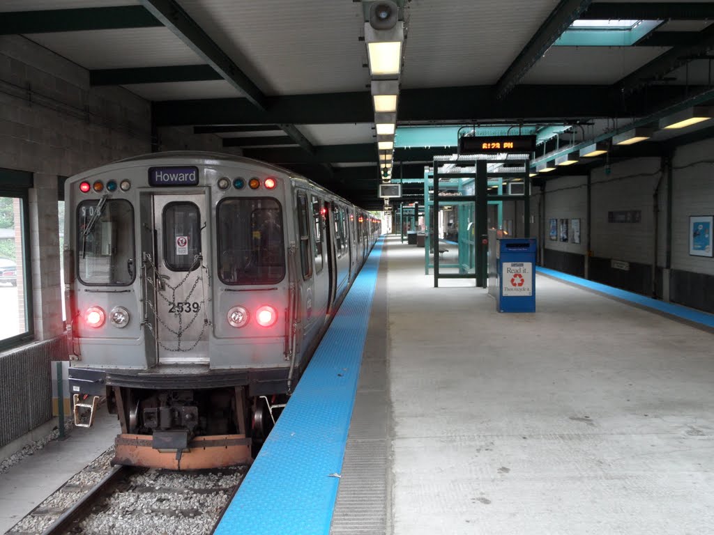 Linden Station - On the platform 2