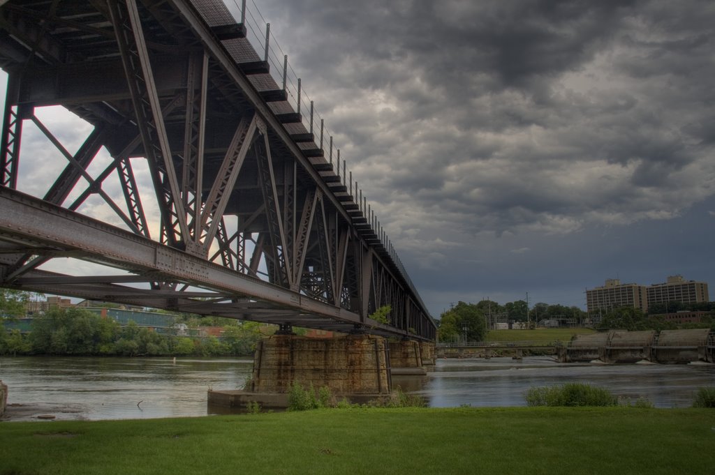 Railroad over the Rockford Dam