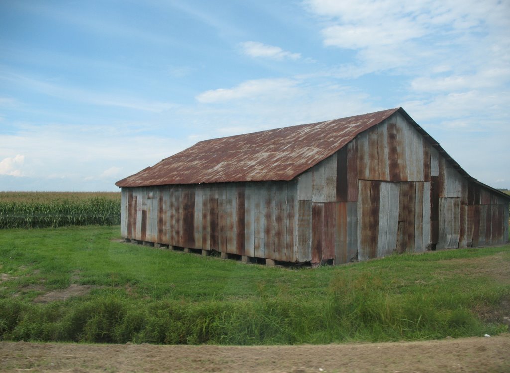Rusted barn near Olive Branch