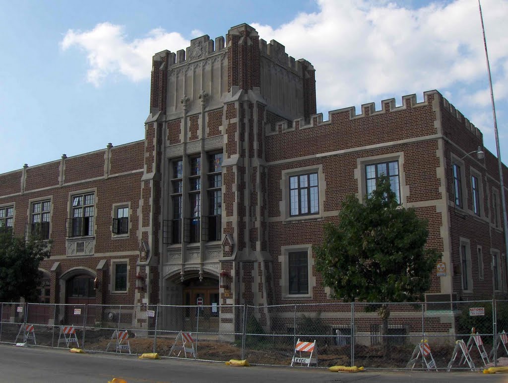 Kankakee City Hall, GLCT