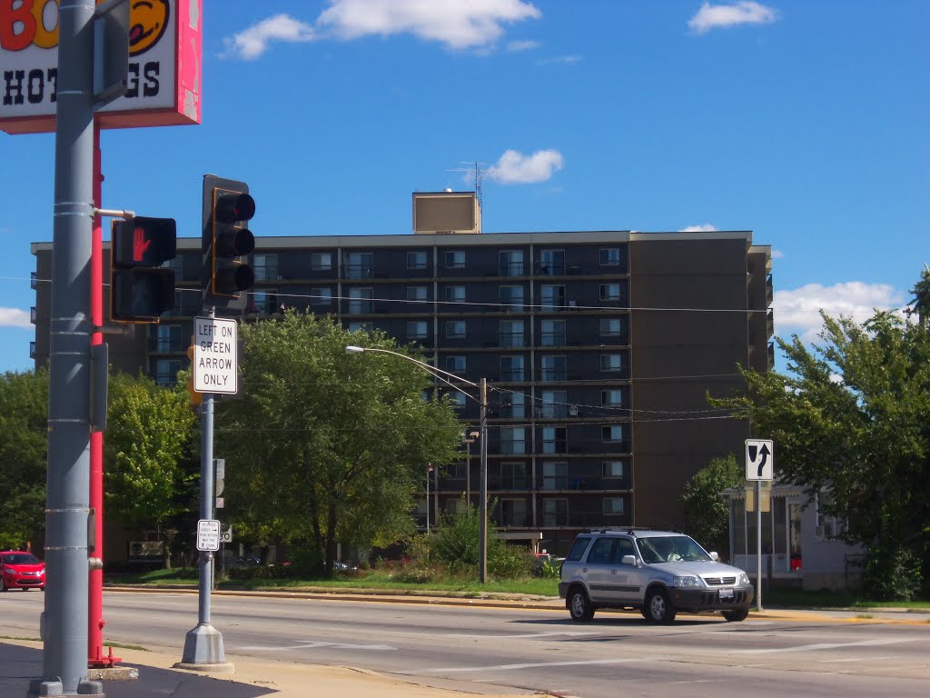 Riverwoods Apartments