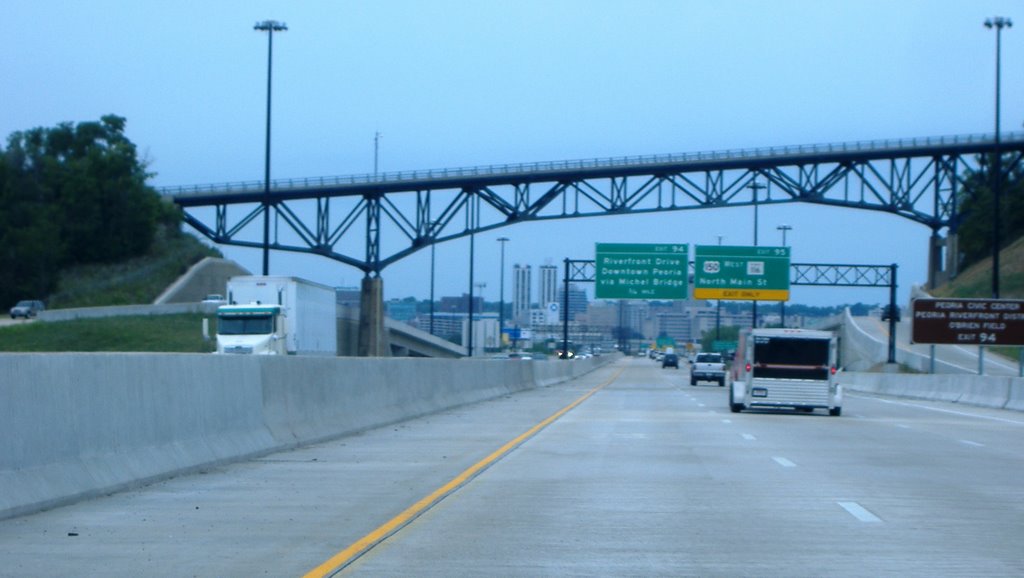 Heading into Peoria on the Interstate