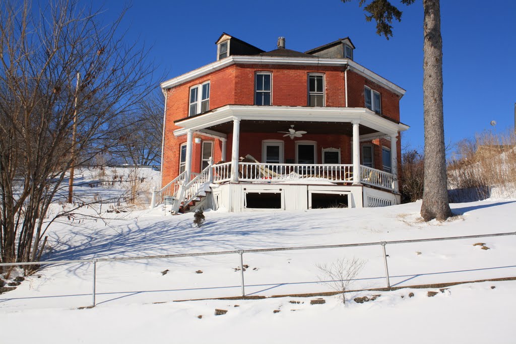 Sparland Octagon House