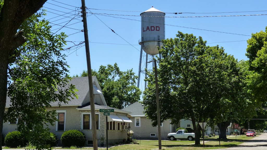 Ladd Illinois old water tower