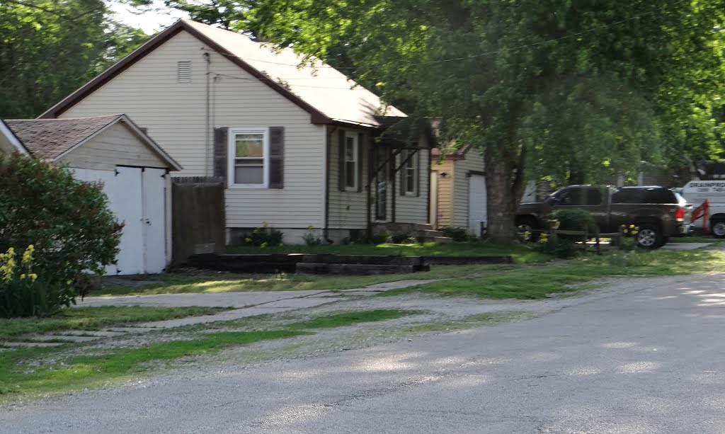 House in Colona, IL