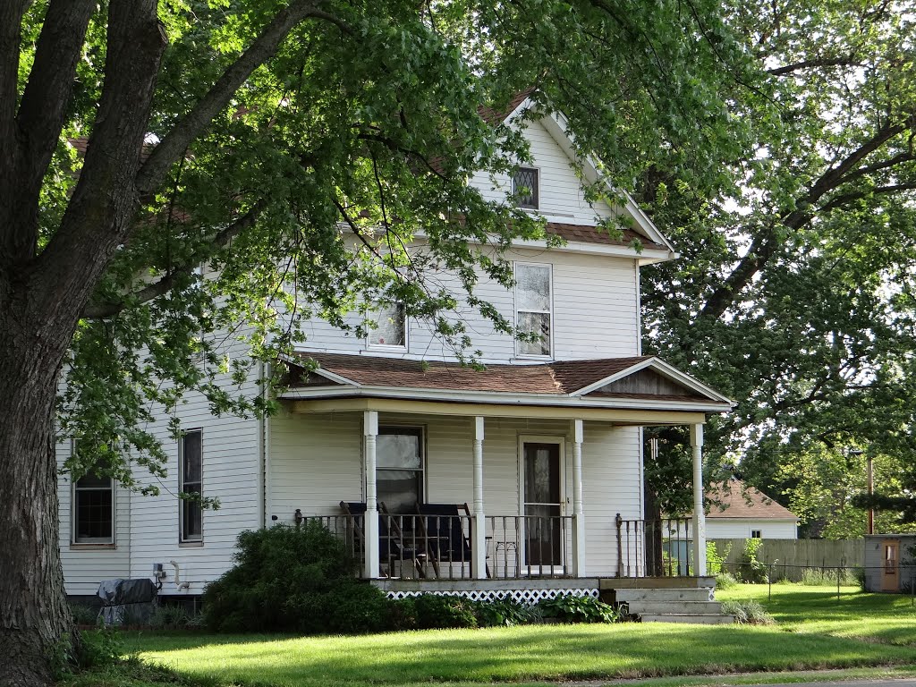 House in Colona, IL