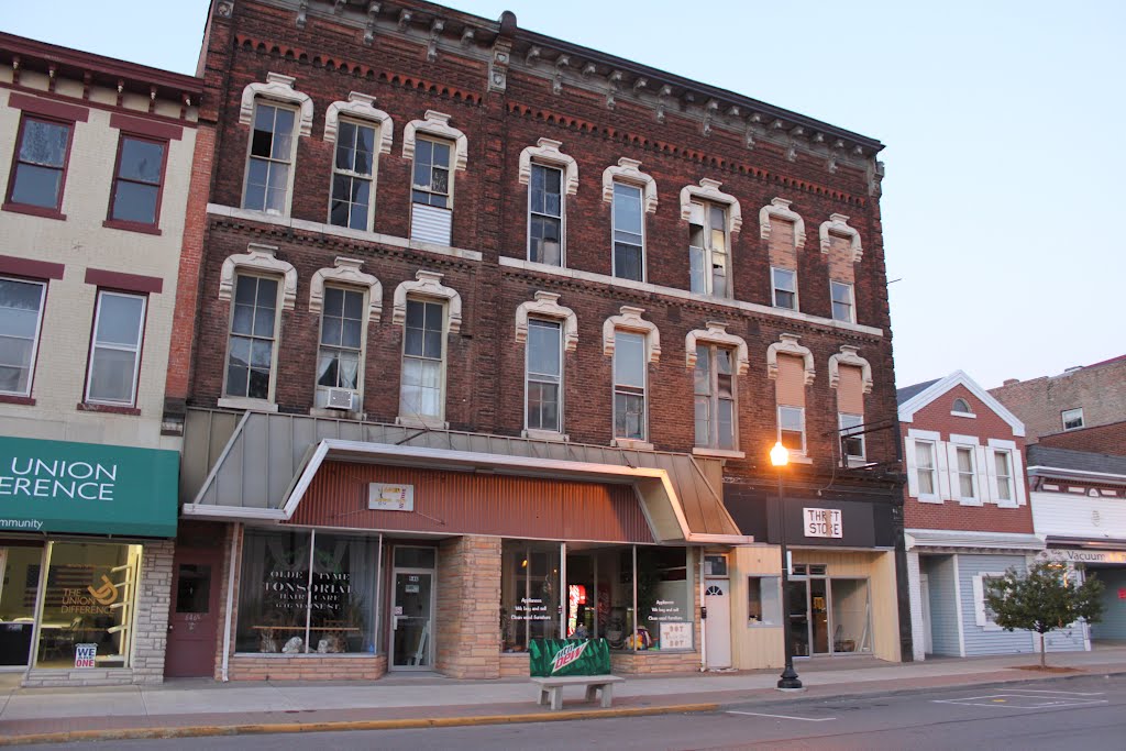 Older building in downtown Quincy