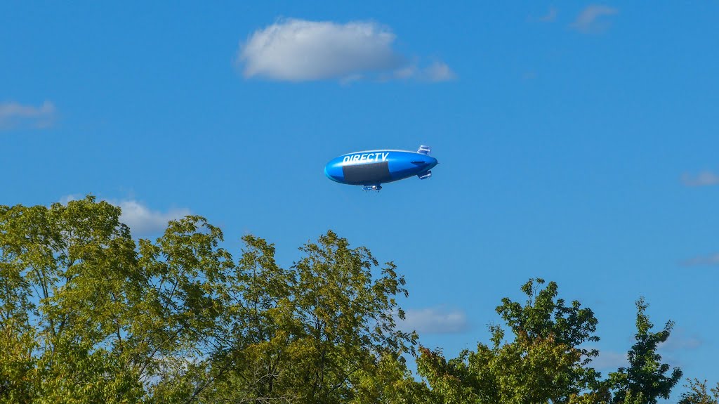 Directv blimp (looking north)